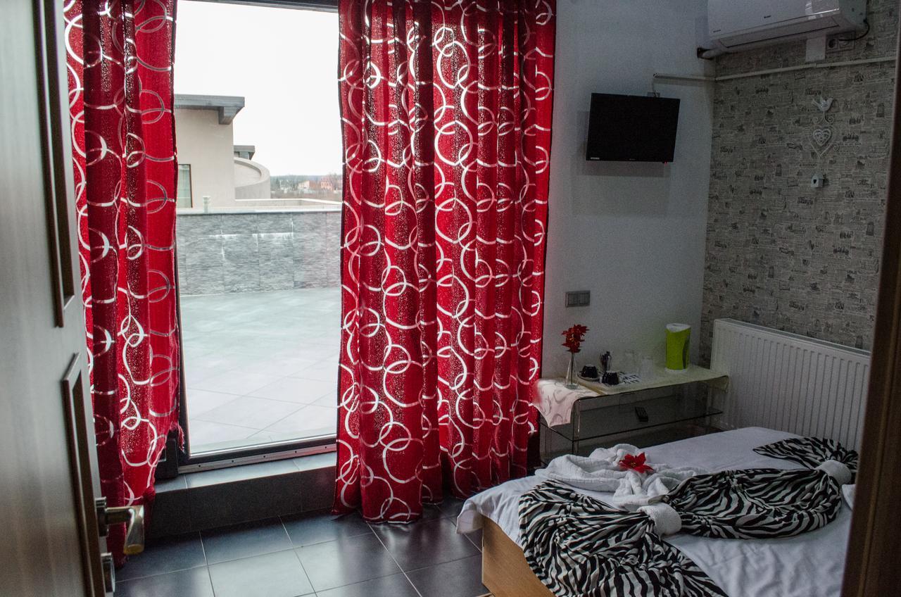 Lux 3*